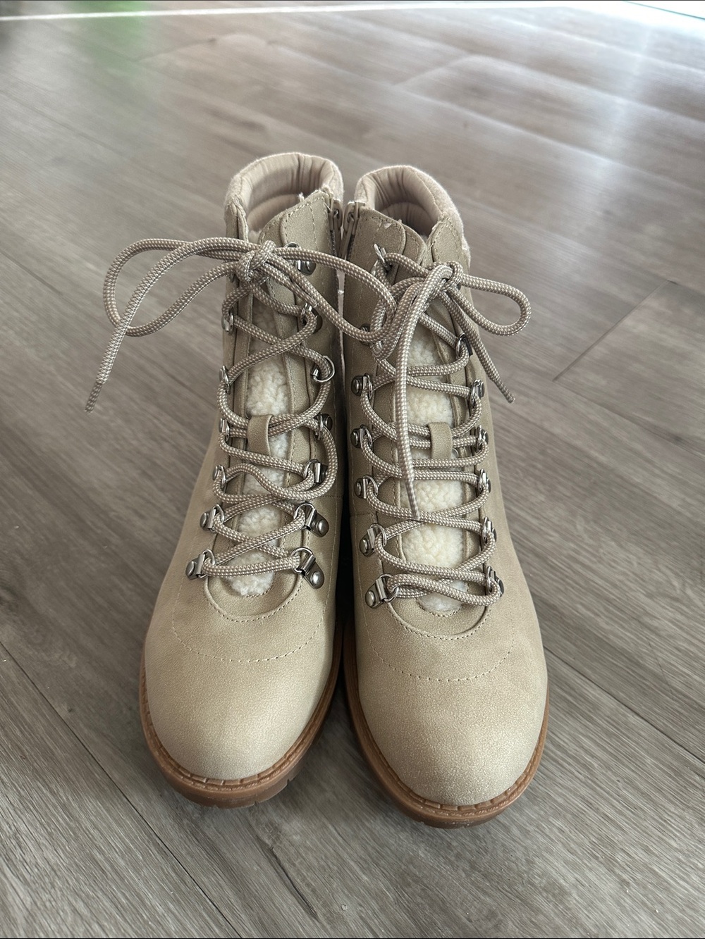 🆕 Style & Co. Beige Lace-Up Women's Hiker Boots with Faux Shearling
